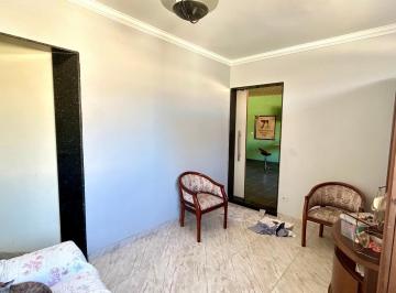 img0 · Casa com 5 Quarto(s) e 3 banheiro(s) para Alugar, 220 m² por R$ 2800 / Mês