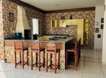 Casa de 3 quartos, Varginha · CASA COM 217 M A VENDA EM VARGINHA/MG.