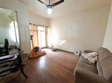 Apartamento · 102m² · 2 Quartos · 1 Vaga · Apartamento de 2 quartos com vaga na Rua Dona Zulmira – Excelente potencial para personalização