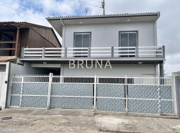 Casa · 96m² · 5 Quartos · 2 Vagas · Casa com 5 quartos próximo à UDESC