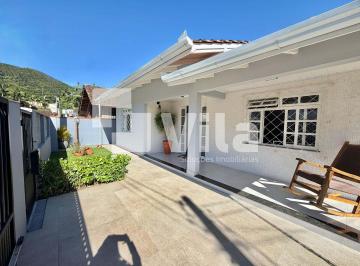 Casa · 120m² · 3 Quartos · 2 Vagas · Casa à venda no bairro Cedro - Camboriú/SC