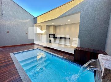 Casa · 240m² · 3 Quartos · 2 Vagas · Sobrado à venda no bairro Barra - Balneário Camboriú/SC