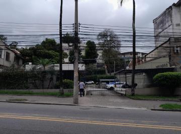 Comercial , Rio de Janeiro · Vendo prédio inteiro na Rua Itapiru.
