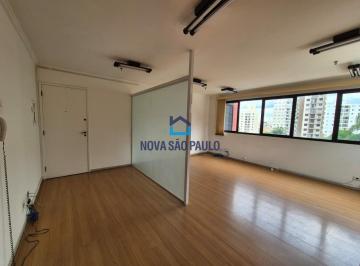 Comercial · 34m² · 1 Vaga · Sala comercial com 1 vaga de garagem na Avenida Fagundes Filho.