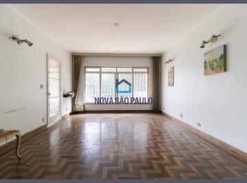 Casa · 224m² · 5 Quartos · 2 Vagas · Sobrado com 05 quartos e 03 banheiros, localizado no Jardim da Saúde.