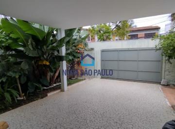 Casa · 270m² · 3 Quartos · 2 Vagas · Casa Térrea com 3 Quartos e 3 Suítes em Terreno de 435m²