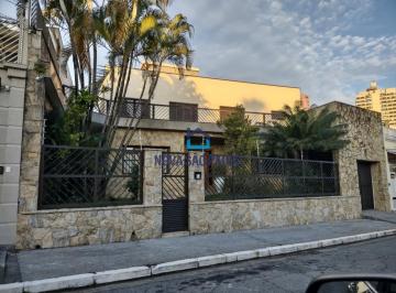 Casa · 390m² · 4 Quartos · 6 Vagas · Sobrado com 04 Dormitórios, sendo 03 suítes Master e 06 vagas de garagem