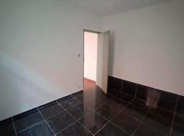 Casa · 30m² · 1 Quarto · Ótima localização, divisa de Diadema com São Paulo, prox. a linha do trólebus