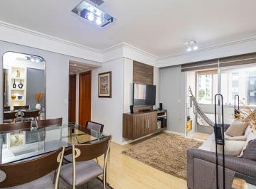 Apartamento de 3 quartos, Curitiba · Apartamento com 3 quartos, suíte, sacada com churrasqueira e 1 vaga no Cabral