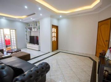 Casa de 4 quartos, Vicente Pires · Casa Alto Padrão Vicente Pires | 800m² Terreno | 2 Suítes