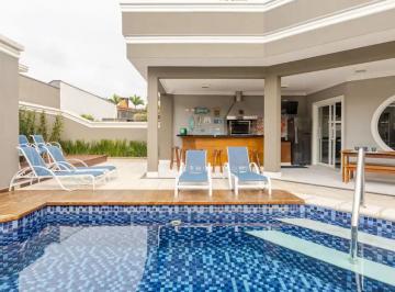 Casa de 4 quartos, Palhoça · Casa com 310 mts², 4 quartos, piscina e churrasqueira em Palhoça - SC
