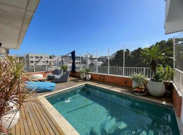 8b9320dd-6a98-4d0a-b2d8-be095b5e2790 · Cobertura para venda em Barra da Tijuca com 4 quartos, sendo 4 suítes, 295m²