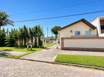 Casa · 124m² · 2 Quartos · 1 Vaga · Sobrado com 3 dormitórios em Caiobá