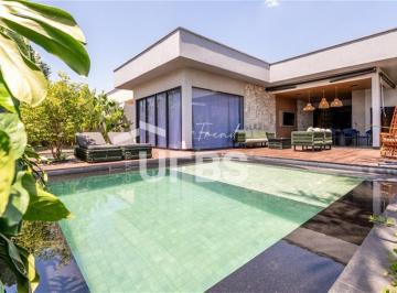 Casa · 267m² · 3 Quartos · 4 Vagas · Condomínio do Lago - Casa de Condomínio 3 quartos, sendo 3 suítes