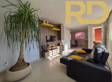 Photo 1 · CASA COM PISCINA, 7 VAGAS E EXCELENTE LOCALIZAÇÃO NO BAIRRO PARAISO
