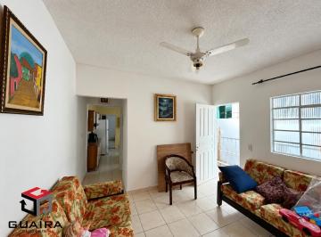 Photo 1 · Casa com 3 moradias em SBC - R$ 450.000,00 - A 300 metros da rua dos Vianas!