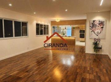 Apartamento · 220m² · 3 Quartos · Apartamento de Alto Padrão à Venda com 3 Quartos, 2 Suítes e 220 m²