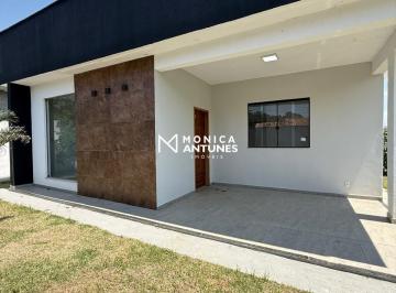 Casa · 450m² · 3 Quartos · 2 Vagas · Casa com 3 Suítes, Varanda e Quintal à Venda no Manu Manuela | Maricá