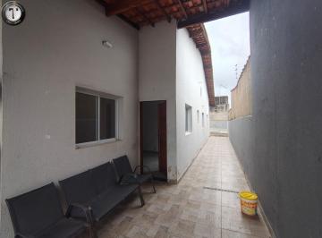 Foto 01 · Casa para locação em Itanhaém-SP, bairro Gaivotas: 2 quartos, 1 suíte, 1 sala, 3 banheiros, 2 vagas