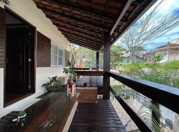 Casa · 180m² · 3 Quartos · 2 Vagas · Casa com 3 quartos, closets, amplo espaço e churrasqueira na Praia do Pecado – E