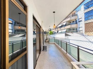301777.jpg · Apartamento 3 quartos com varanda, 122m² a uma quadra da praia em excelente localização