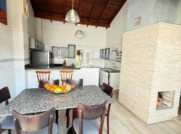 Casa · 84m² · 1 Quarto · 3 Vagas · Casa à venda no bairro Esplanada