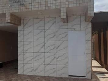 Casa · 80m² · 2 Quartos · 1 Vaga · Excelente triplex com 02 dormitórios, sendo 01 suíte e sacada no Jardim Samambaia.