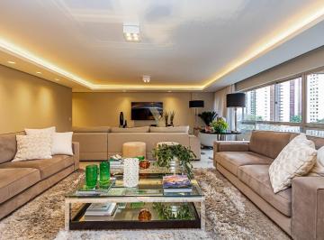 Apartamento · 175m² · 3 Quartos · 2 Vagas · Apartamento no Água Verde com 175 m², 3 quartos e 2 suítes totalmente reformado