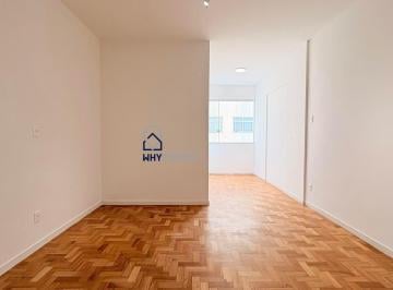 Apartamento · 115m² · 3 Quartos · Apartamento com aproximadamente 115m² à venda – 3 quartos, sendo 1 suíte com closet – Centro.