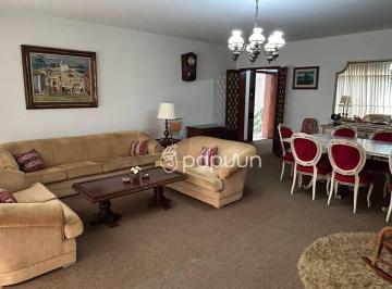 6d81b46e6599a547eaa42d98f579c5bf3c6c18dc · Casa 491m² com 3 Dormitórios, Piscina e 3 Vagas à Venda