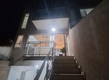 Casa de 4 quartos, Macaé · Casa à venda no Jardim Pinheiro, com 4 quartos