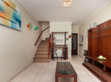 Casa · 93m² · 2 Quartos · 2 Vagas · Sobrado à venda com 2 quartos no Jardim Têxtil com 93 metros.
