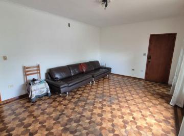 Casa · 217m² · 3 Quartos · 5 Vagas · Sobrado à venda e locação na Quarta Parada, 3 dormitórios, 5 vagas com  217 metros.