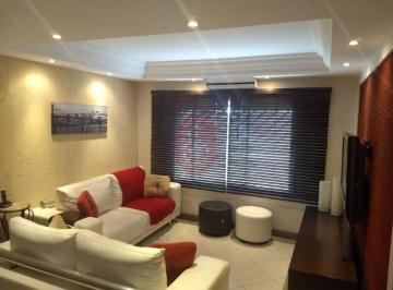 Casa · 200m² · 3 Quartos · 4 Vagas · Sobrado residencial à venda, Água Rasa.