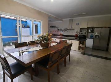 Casa · 242m² · 6 Quartos · 4 Vagas · Sobrado com 242 m² no Tatuapé, 6 dormitórios,  4 vagas.