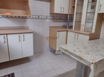 Casa · 243m² · 4 Quartos · 6 Vagas · Sobrado na Vila Ema, com 4 quartos, 2 suítes e 5 vagas