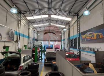 Comercial · 448m² · 16 Vagas · Salão comercial com 448 m² de construção , no Belém.