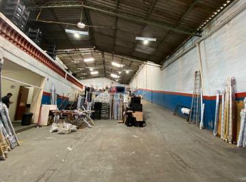 Comercial · 620m² · 4 Vagas · Galpão a venda com 620 m², com terreno 14X42