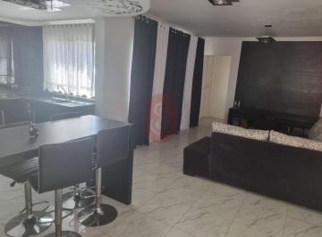 Casa · 262m² · 2 Quartos · 1 Vaga · Casa térrea com 3 residências independentes,  ótimo para renda.