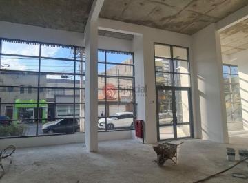 Comercial · 341m² · 1 Vaga · Loja com 341 m² , 1 vaga em excelente localização no Belém.