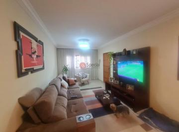 Casa · 160m² · 3 Quartos · 4 Vagas · Sobrado no Jardim Vila Formosa. Espaçoso com 160 metros, 4 vagas e área gourmet.