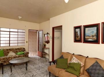 Casa · 209m² · 4 Quartos · 3 Vagas · Casa térrea com 3 quartos para compra no Aricanduva com 209 metros.