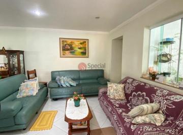 Casa · 156m² · 2 Quartos · 1 Vaga · Casa de Vila no Coração do Tatuapé 2 suítes, quintal amplo e 1 vaga.