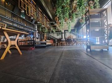 Comercial · 714m² · 6 Vagas · Prédio comercial à venda e locação na Vila Carrão.