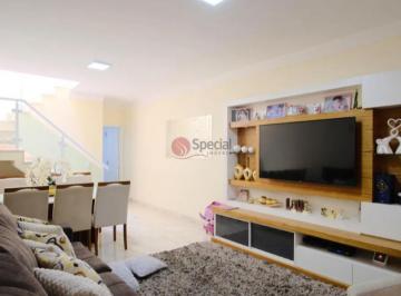 Casa · 147m² · 3 Quartos · 2 Vagas · Sobrado com 3 quartos a venda na Vila Carrão, 147 metros.