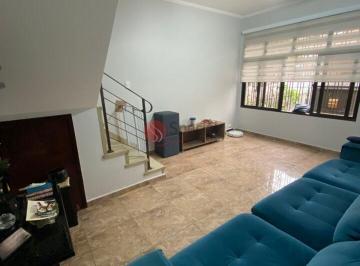 Casa · 142m² · 2 Quartos · 3 Vagas · Sobrado no Tatuapé, reformado, 2 dormitórios, 4 banheiros, 3 vagas, próximo a R. Azevedo Soares.