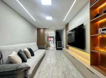 Casa · 190m² · 4 Quartos · 3 Vagas · Sobrado à venda com 4 quartos na Vila Carrão com 190 metros.