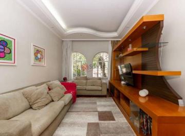 Casa · 215m² · 3 Quartos · 4 Vagas · Sobrado à venda no Jardim Têxtil com 215 metros.