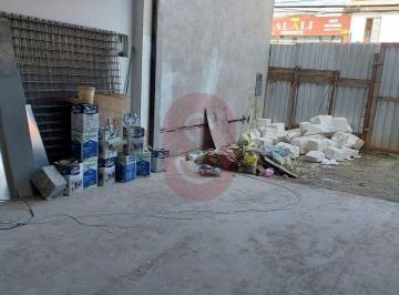 Comercial · 660m² · Salão para locação no Aricanduva.