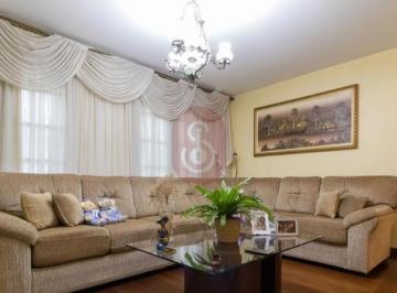 Casa · 245m² · 3 Quartos · 5 Vagas · Sobrado à venda na Água Rasa.